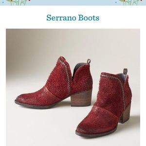 New, unworn Sundance Distressed Leather Boots in Wine, size 7.5